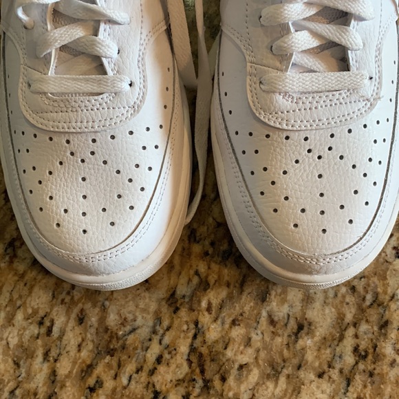 Brand new Nike court women - Picture 6 of 13